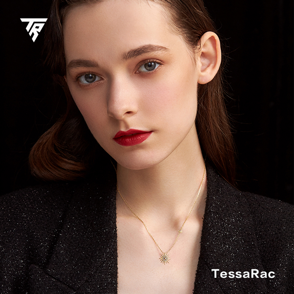 TESSARAC Sparkling Sun Diamond Necklace Luxurious Original Design TR006