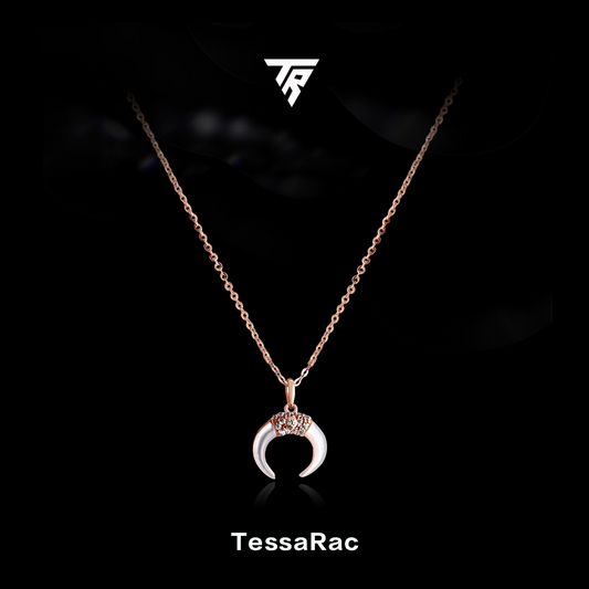 TESSARAC Moon diamond necklace is luxurious TR009